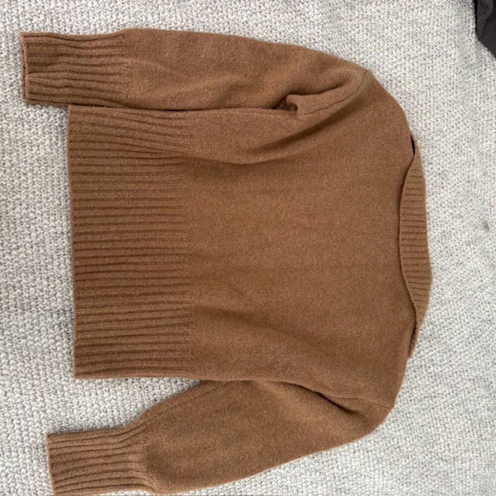 Reformation Beckie 100% Cashmere Collared Sweater in Panko - Picture 6 of 6
